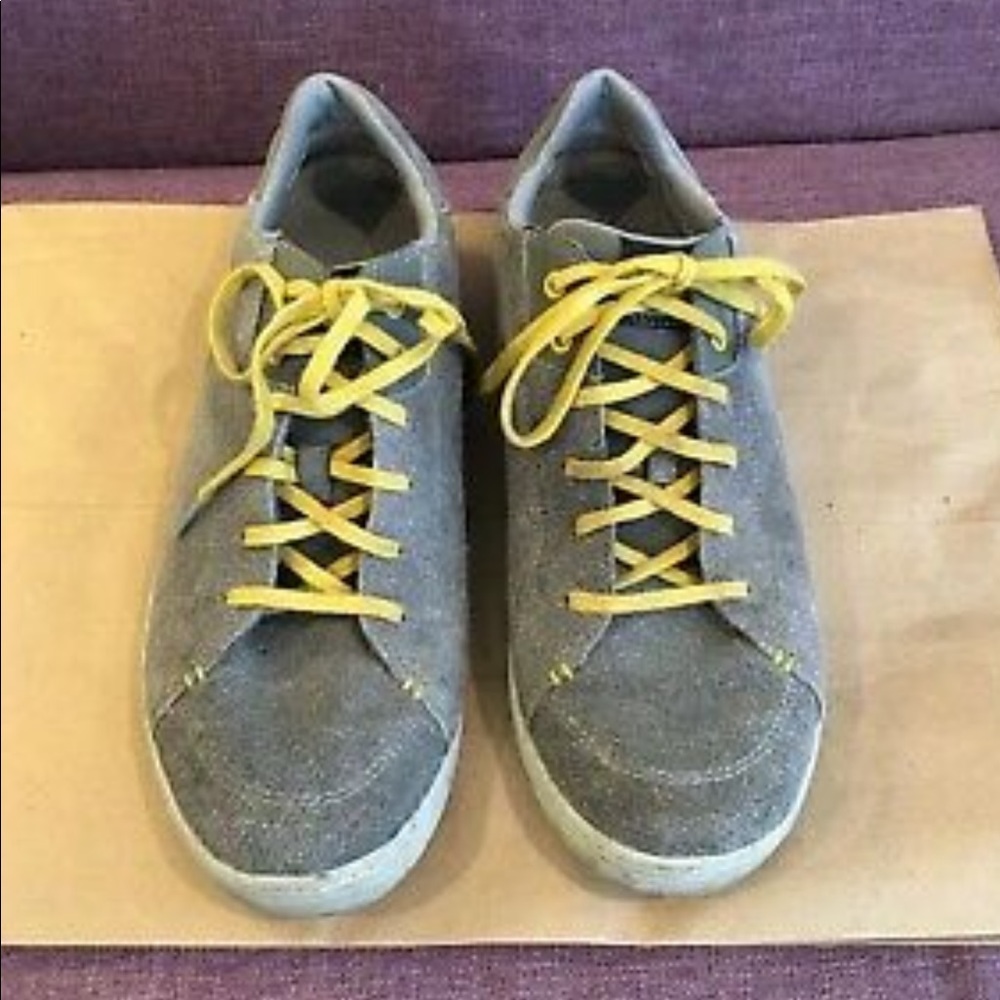Ahnu Noe Sneaker